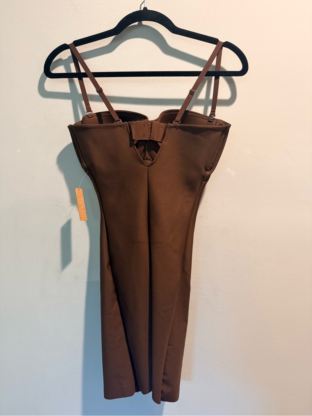 SKIMS Body Zoned Underwire Mid Thigh Bodysuit Cocoa Size Medium NWT - Picture 4 of 5